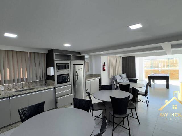 #11A211 - Apartamento para Venda em Itapema - SC
