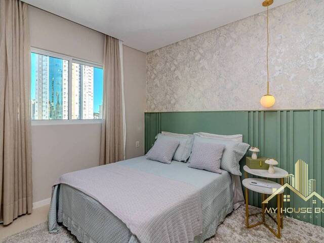 #14RA3332 - Apartamento para Venda em Balneário Camboriú - SC